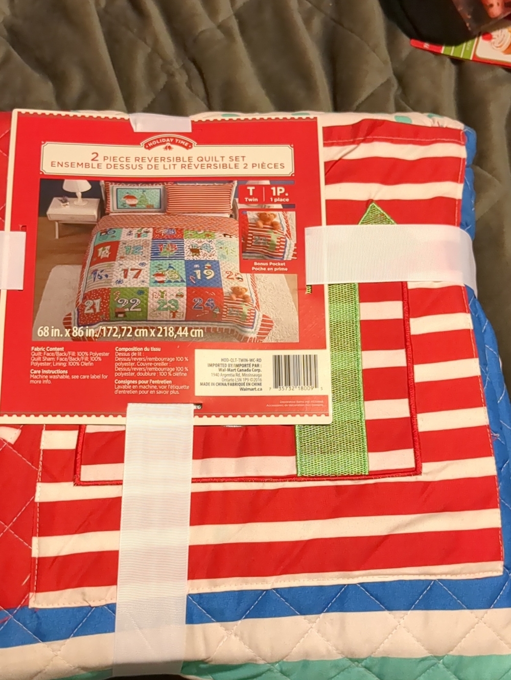 🎄Holiday Time Red, White and Blue Striped Reversible Quilt Set
